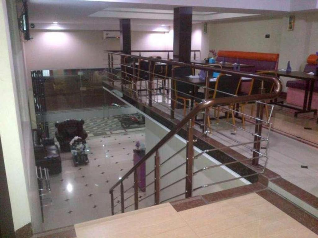 Erin Int Hotel มากาซาร์ ภายนอก รูปภาพ